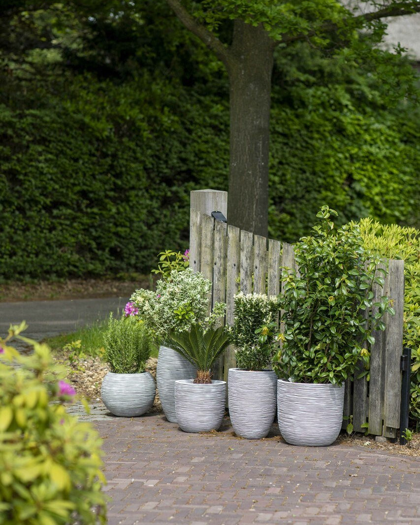 Capi Europe Planter Ball Rib NL - Acacia Garden Center