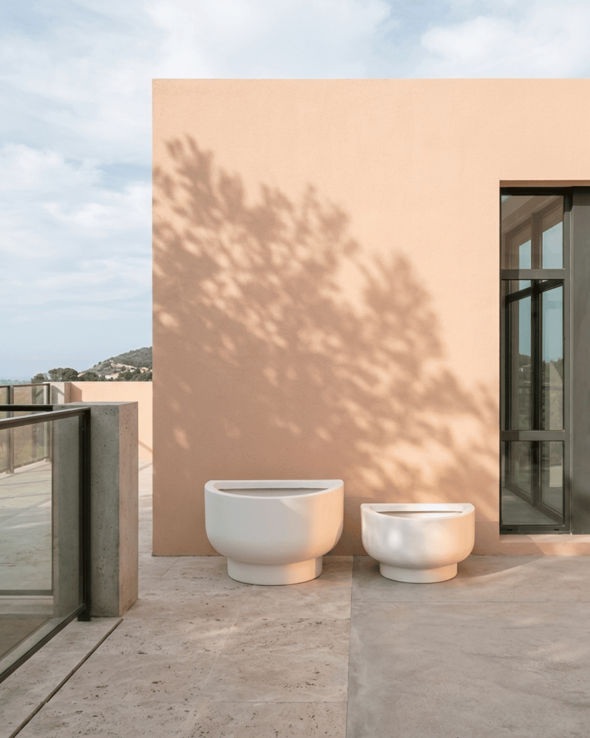 Fiberclay Pot DW234723 | White - Acacia Garden Center