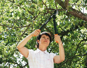 Fiskars Power Gear Bypass Loper M - (112200) - Acacia Garden Center