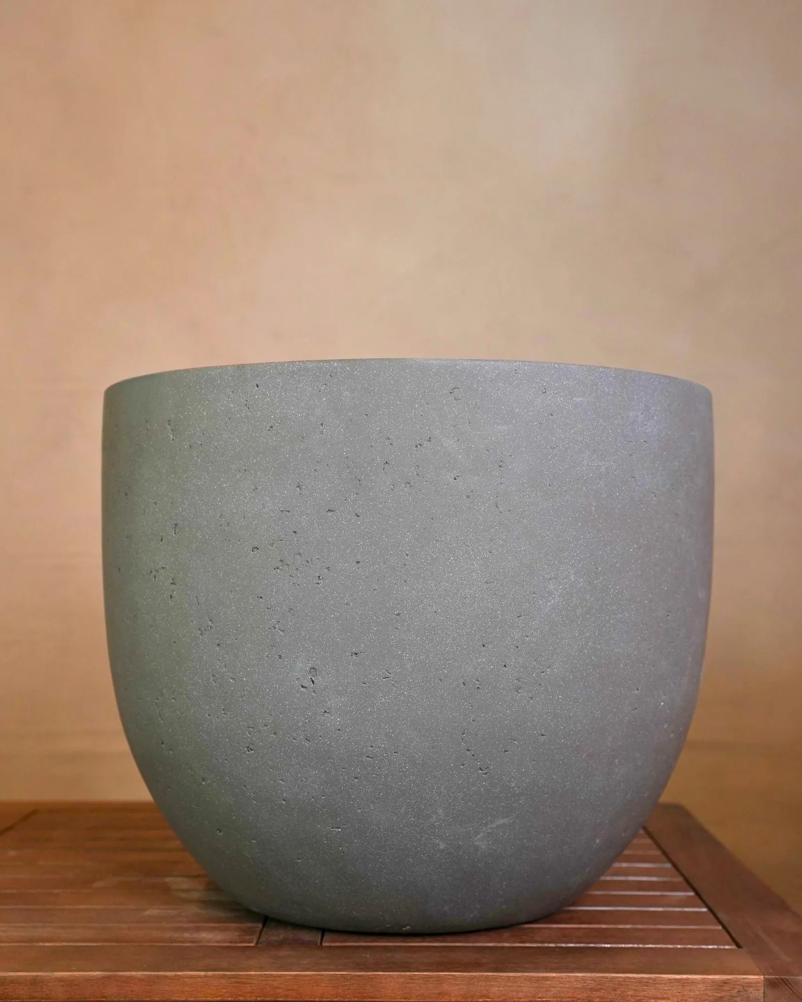 Grigio New Egg Pot | Classic Egg Planter - Acacia Garden Center