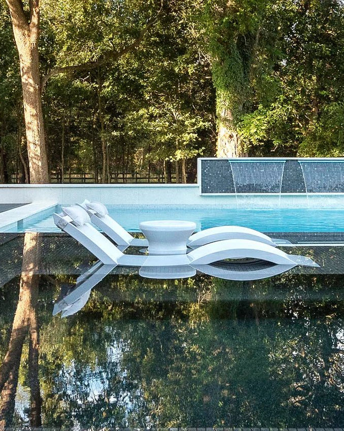 Ledge Lounger Signature Chaise - Acacia Garden Center