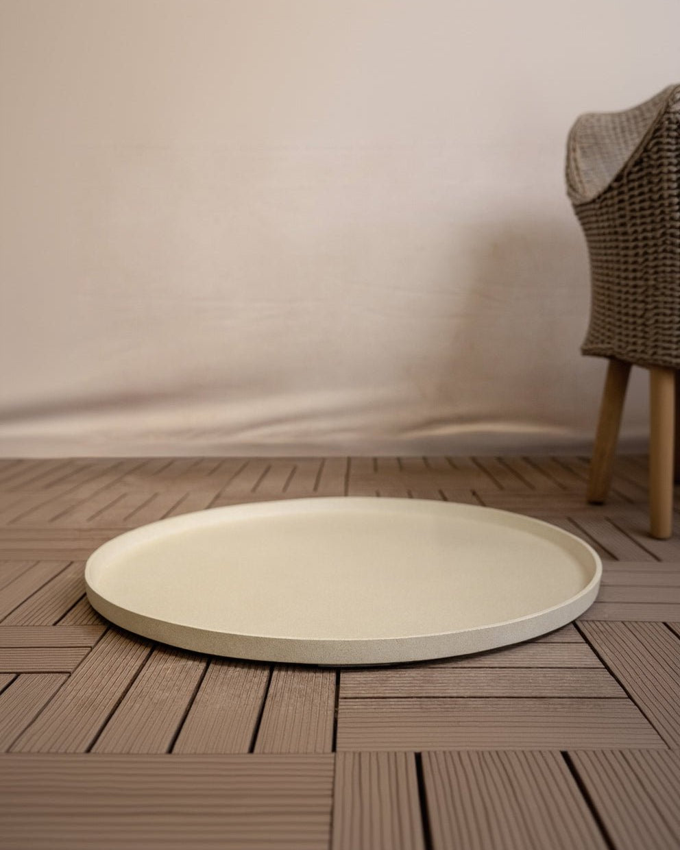 Low Balloon Saucer | Antique White, Round, Dia. 25–98 cm - Acacia Garden Center