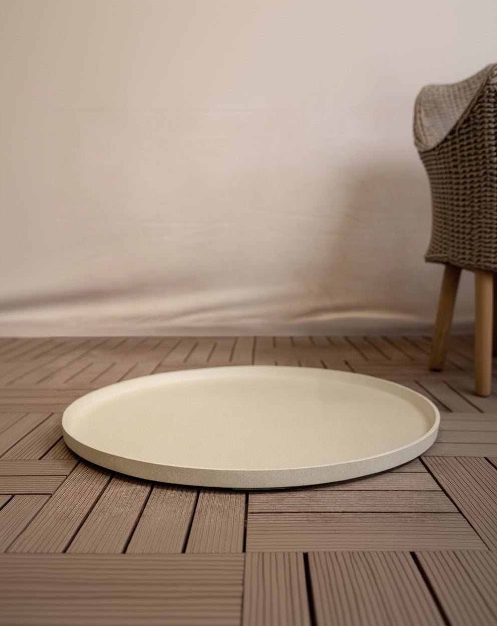 Low Balloon Saucer | Antique White, Round, Dia. 25–98 cm - Acacia Garden Center
