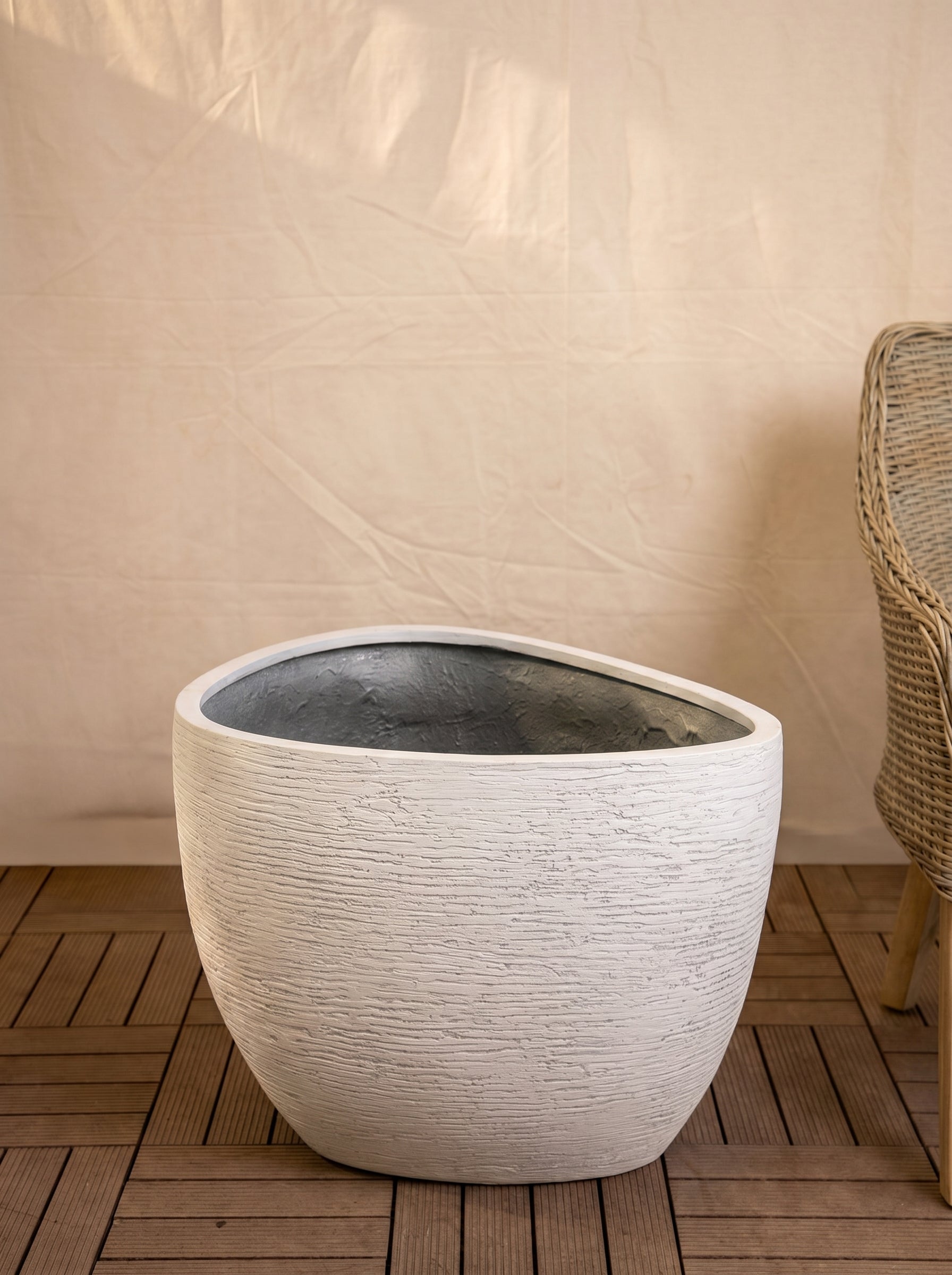 Ruvido Organic Planter | Sand, Irregular Form, Dia. 50–70 cm - Acacia Garden Center