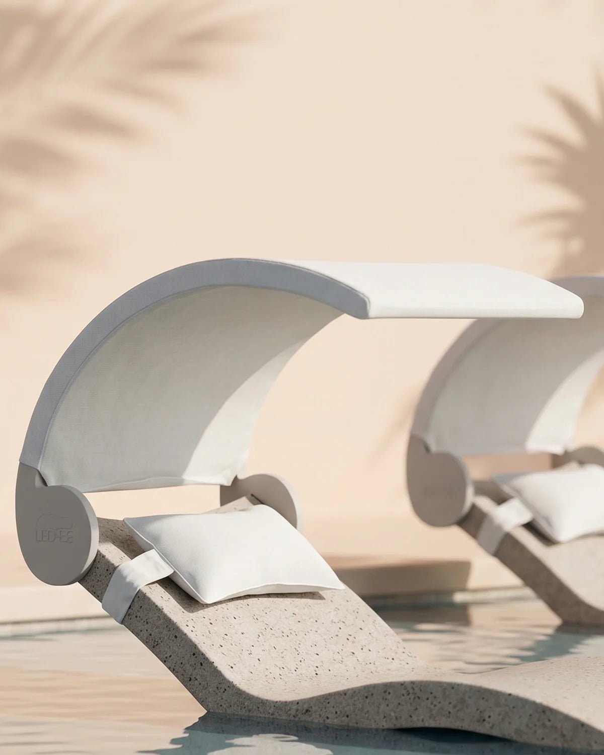 Signature Chaise Shade - Acacia Garden Center