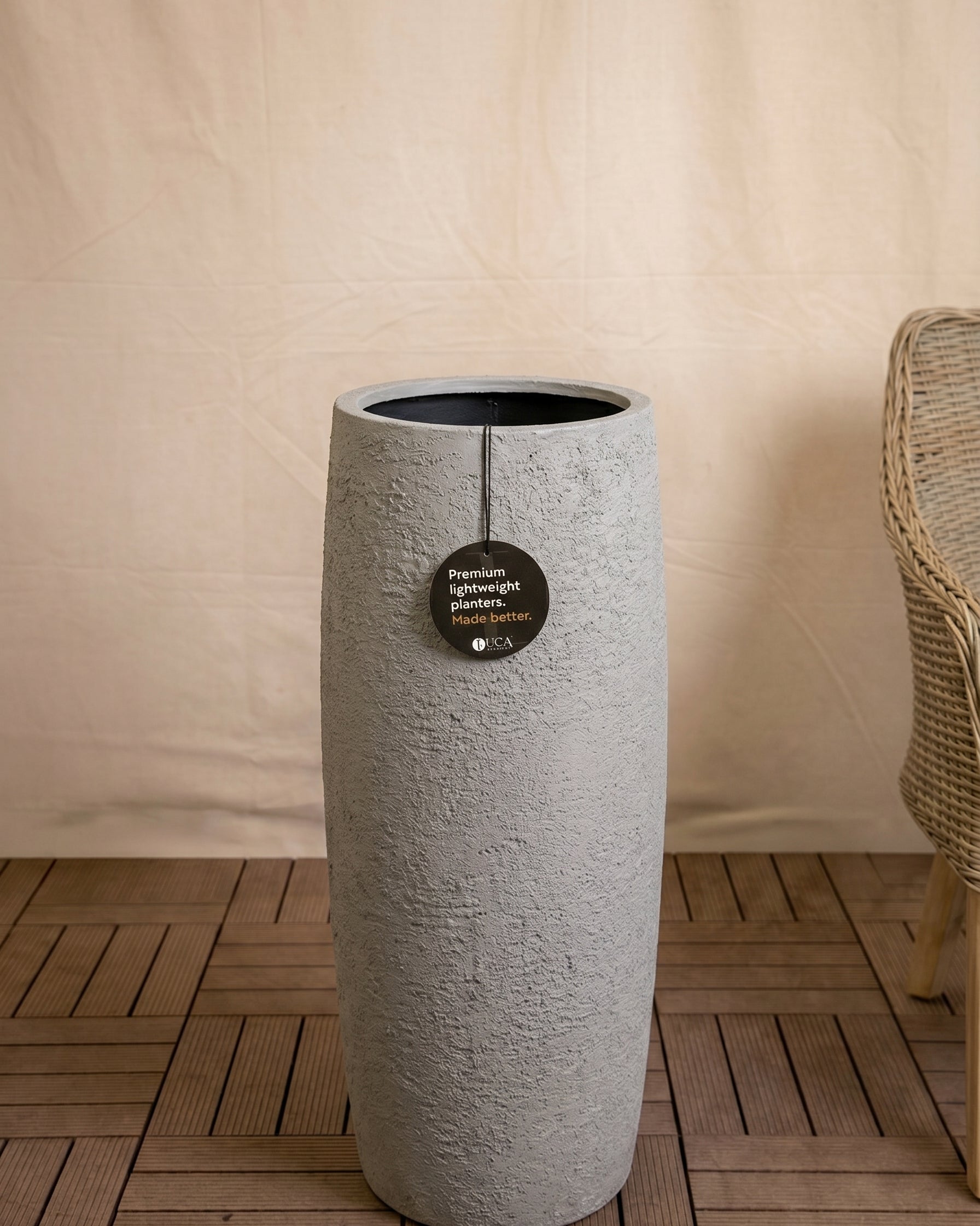 Struttura Modern Vase | Tall Tapered Planter, Dia. 112–137 cm - Acacia Garden Center