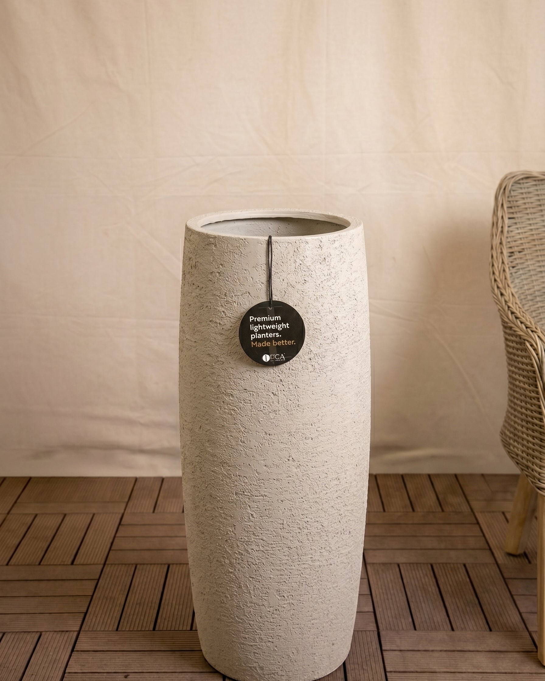 Struttura Modern Vase | Tall Tapered Planter, Dia. 112–137 cm - Acacia Garden Center