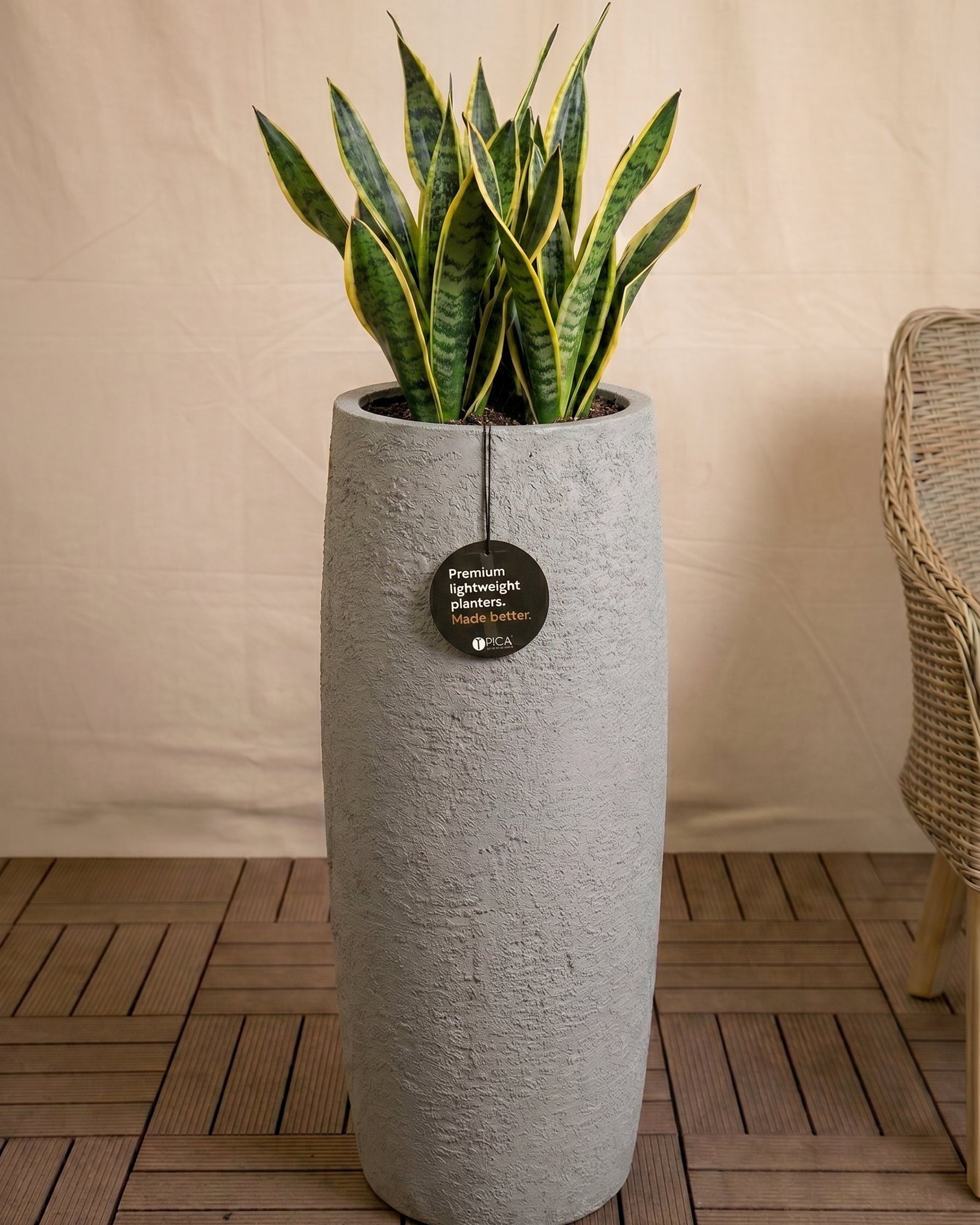Struttura Modern Vase | Tall Tapered Planter, Dia. 112–137 cm - Acacia Garden Center
