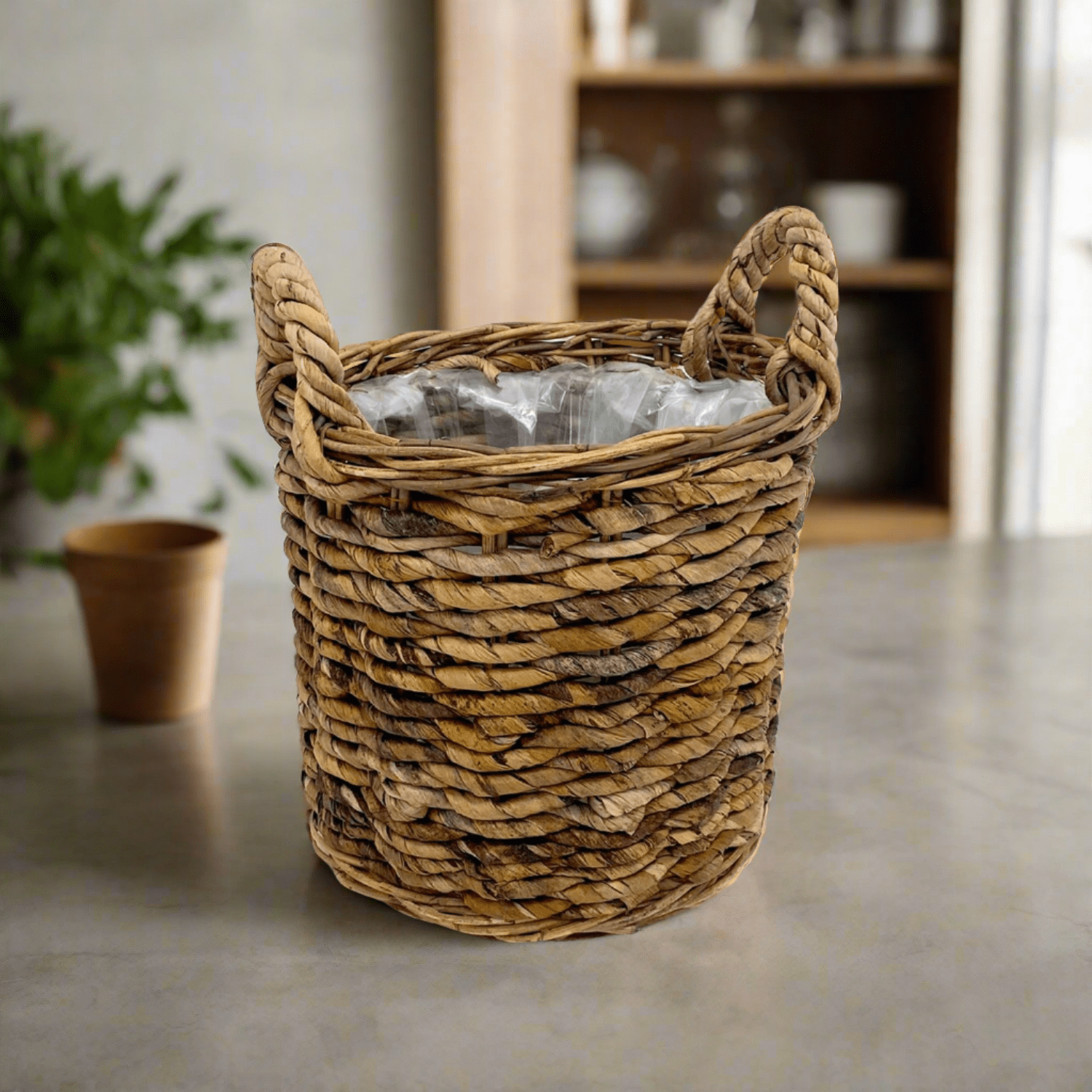 Van der Leeden Basket Cylinder Abaca Brown - Acacia Garden Center