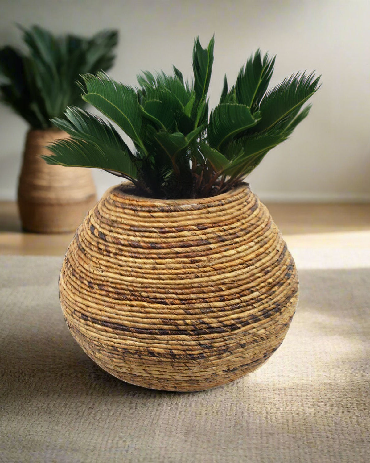 Van der Leeden Vase Abaca 305294 48x35cm - Acacia Garden Center