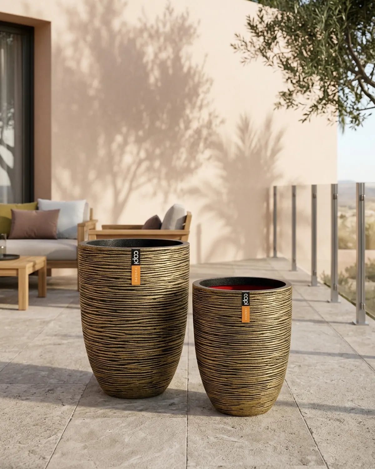 Vase Elegant Low Rib - Black Gold - Acacia Garden Center