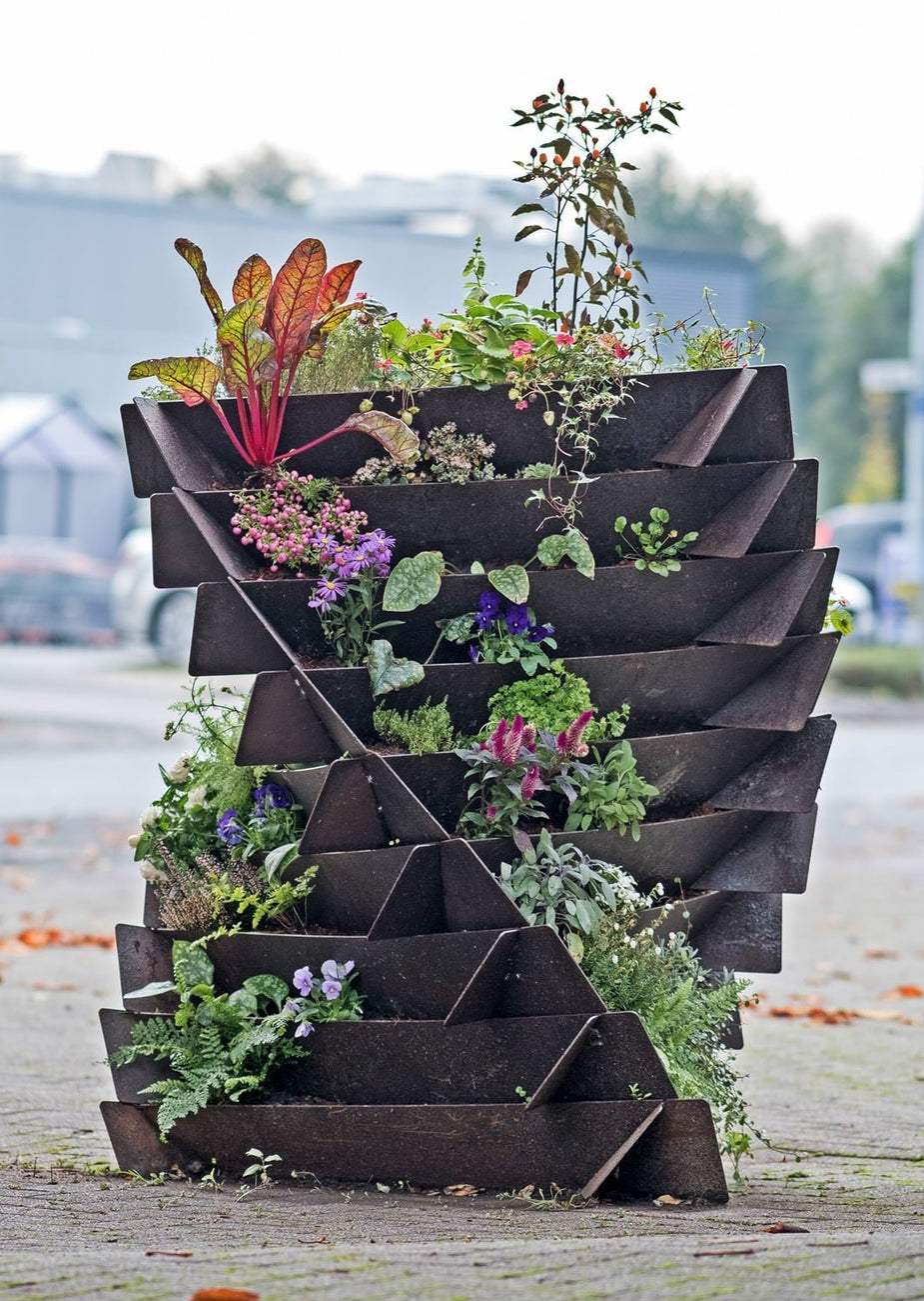 Vertical Planters – Acacia Garden Center
