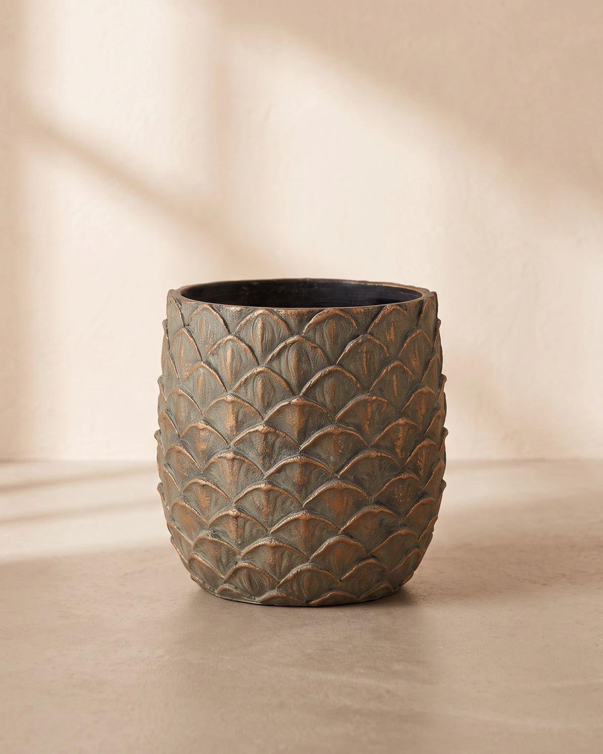 Ara Egg Pot Patina Green