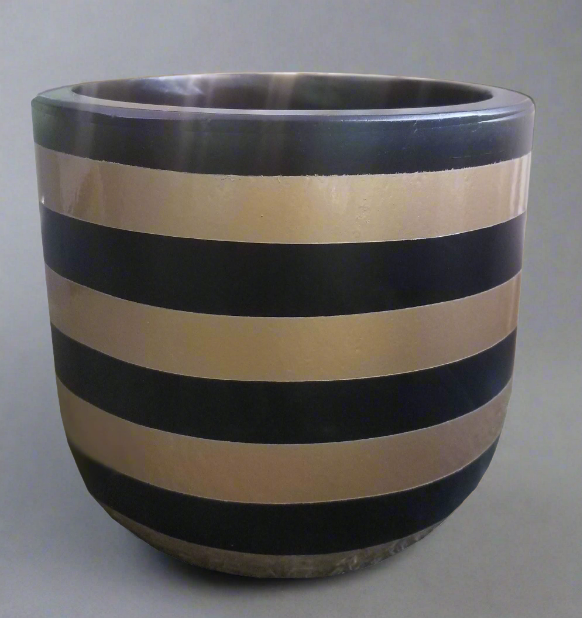 Hand Painted Pot - Ht006