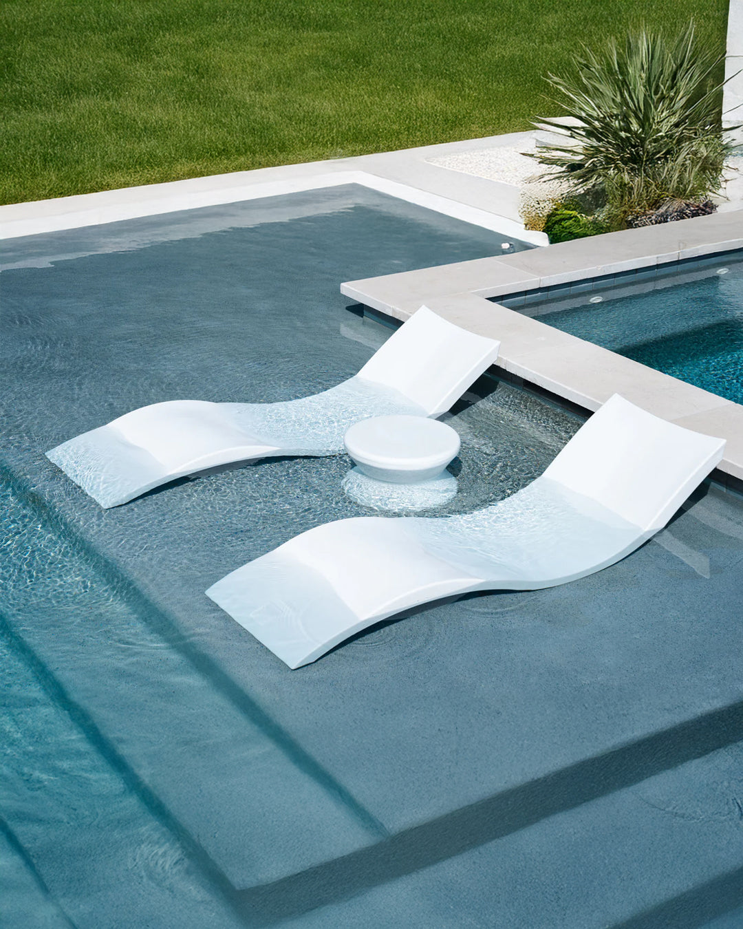 Lounger Duo with 14" Table | Ledge Lounger Bundle