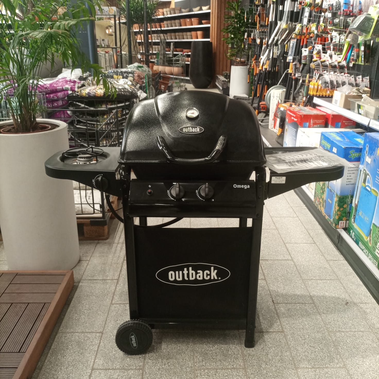 BBQ Grill Outback Omega 250 Gas BBQ with Side Burner OM250H
