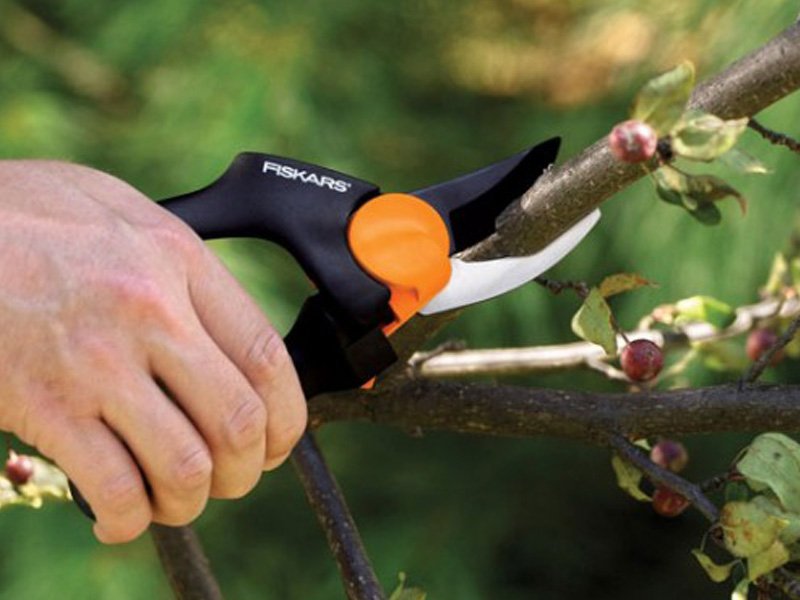 Fiskars Power Gear Hand Pruner - (111540)