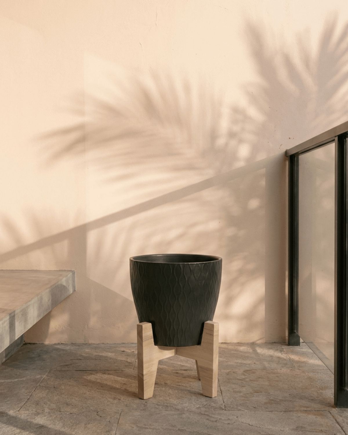 Ceramic Pot with Stand, | 16 x 16 x 15 CM - Stand 18.5 x 18.5 CM - Acacia Garden Center