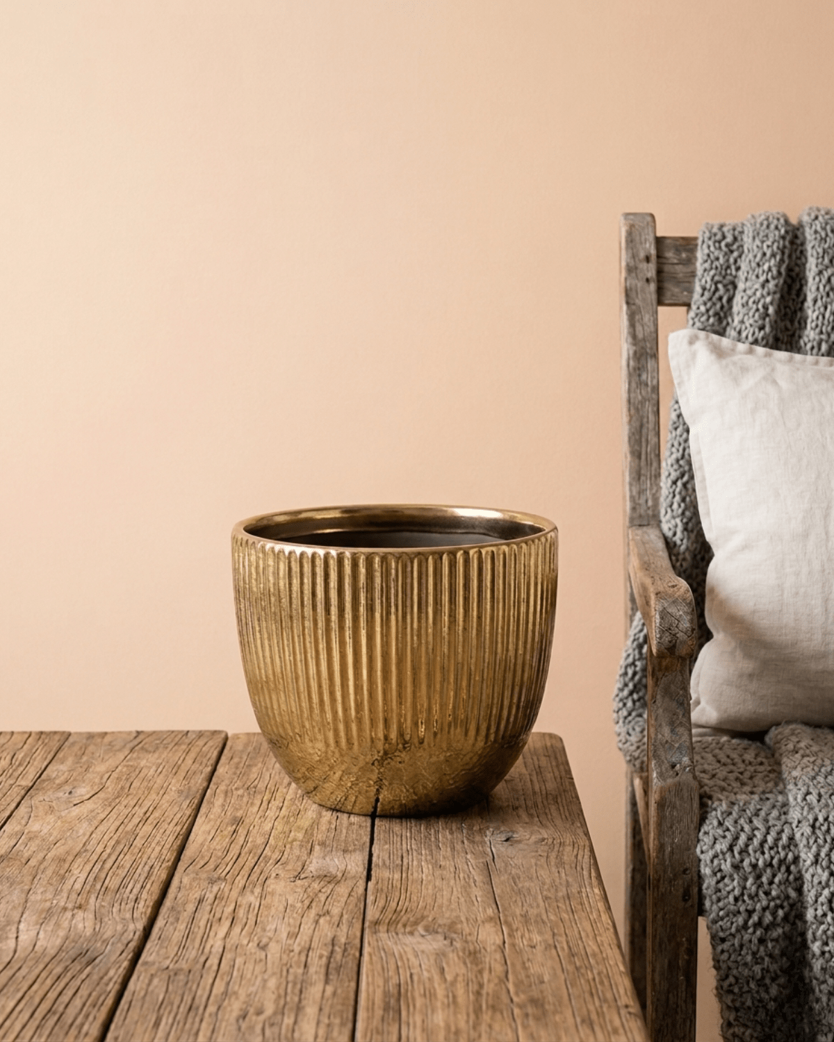 Ceramic Pot YAS132, Glossy Gold - Acacia Garden Center