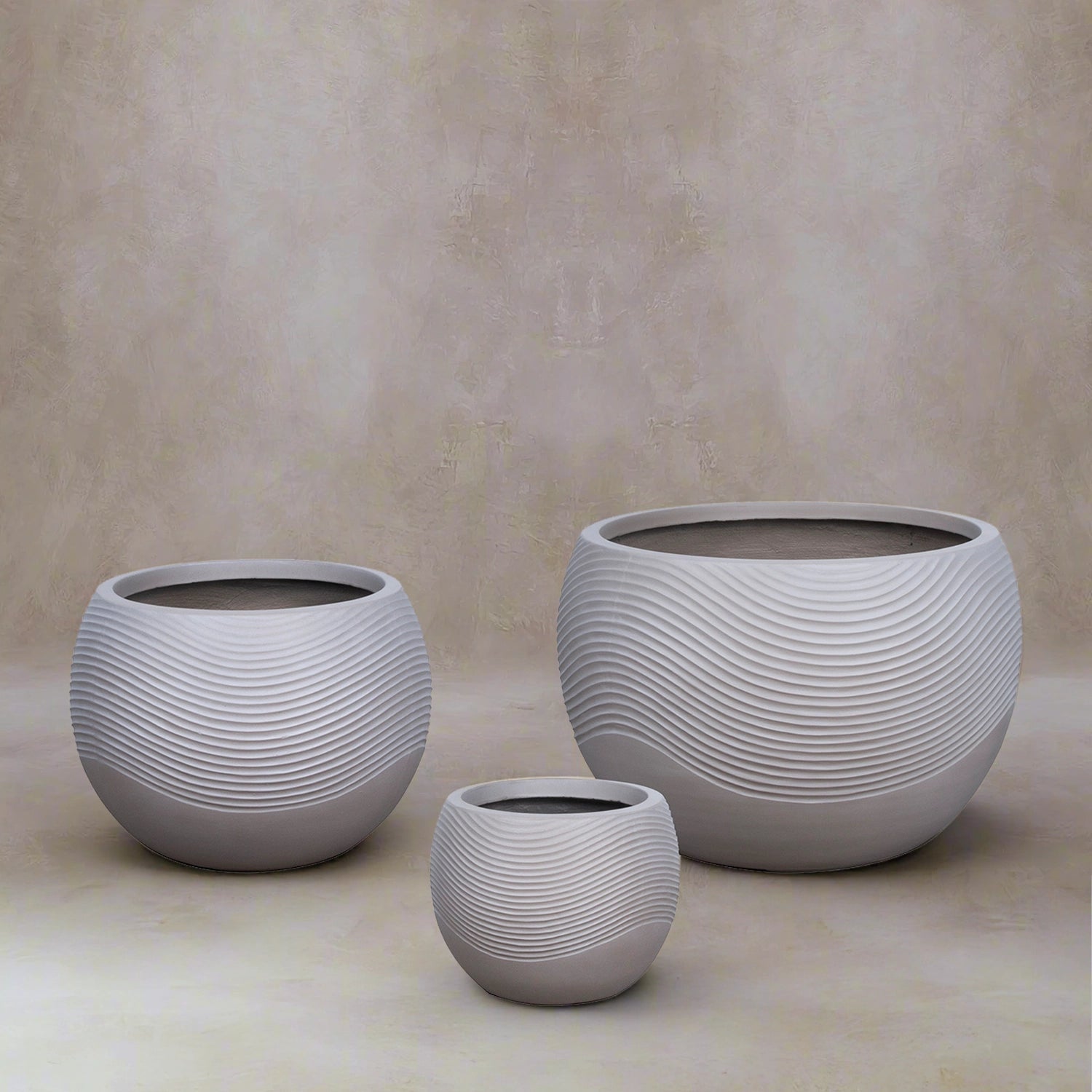 Fiberclay DW235784 | Dark Grey Pot - Lightweight, Heat - Tolerant - Acacia Garden Center