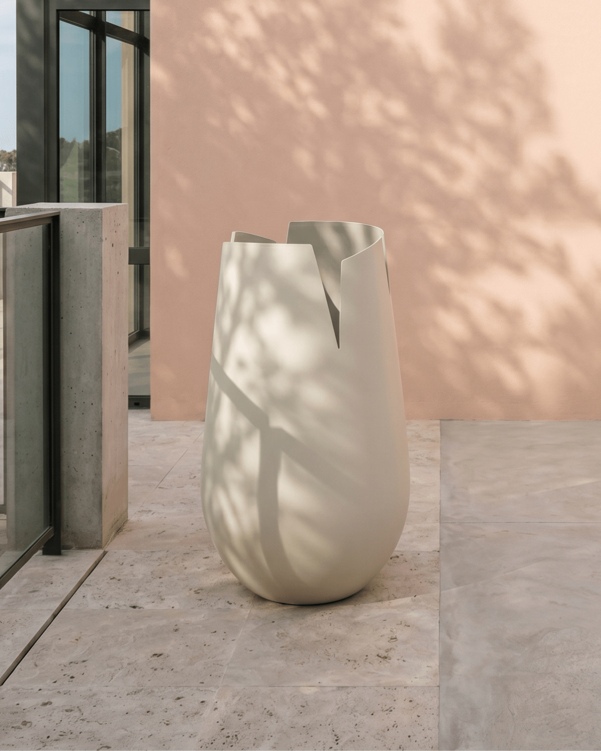 Fibreclay Tear Pot | Scratched Edge Detail, Dia. 75–100 cm - Acacia Garden Center