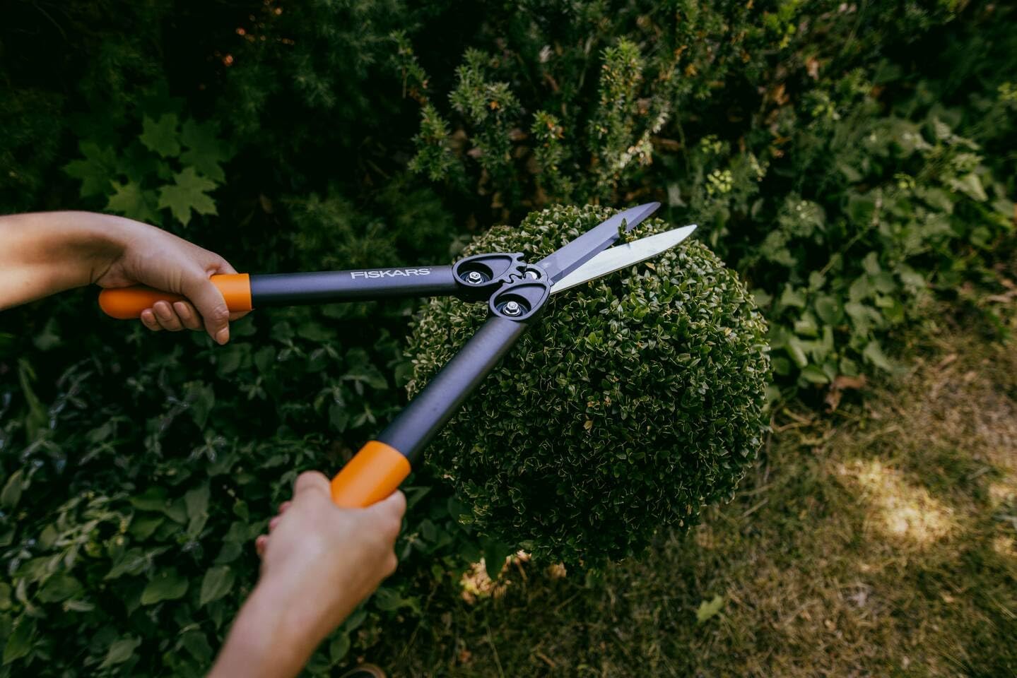 Fiskars New Hedge Shear - (114790) - Acacia Garden Center