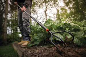 Fiskars Solid Cultivator - (1016034) - Acacia Garden Center