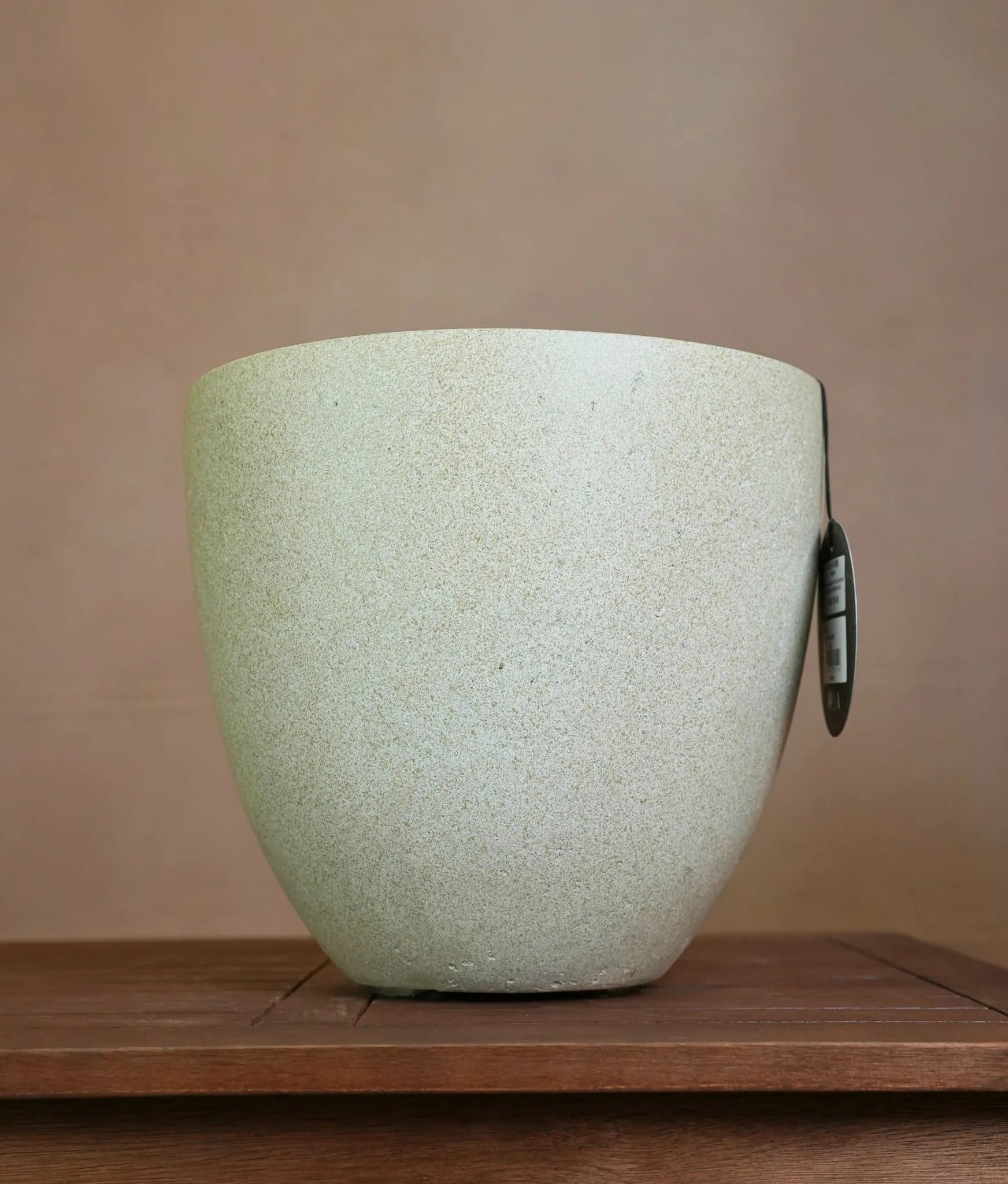Grigio Egg Pot (Antique White) - Acacia Garden Center