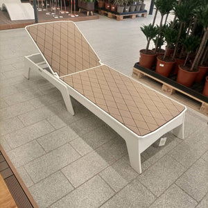 Ledge Lounger Mainstay Chaise - White with tan diamond - Acacia Garden Center