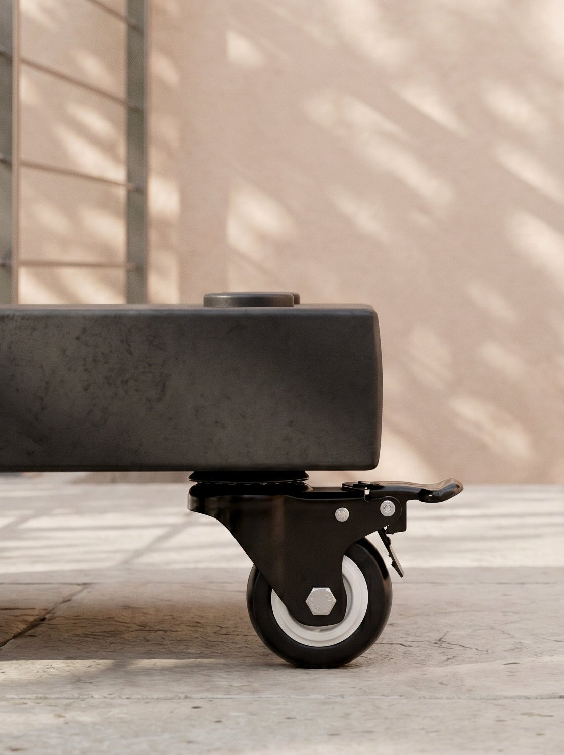 Parasol Base Voet 60KG Granite with 04 Wheels - Acacia Garden Center