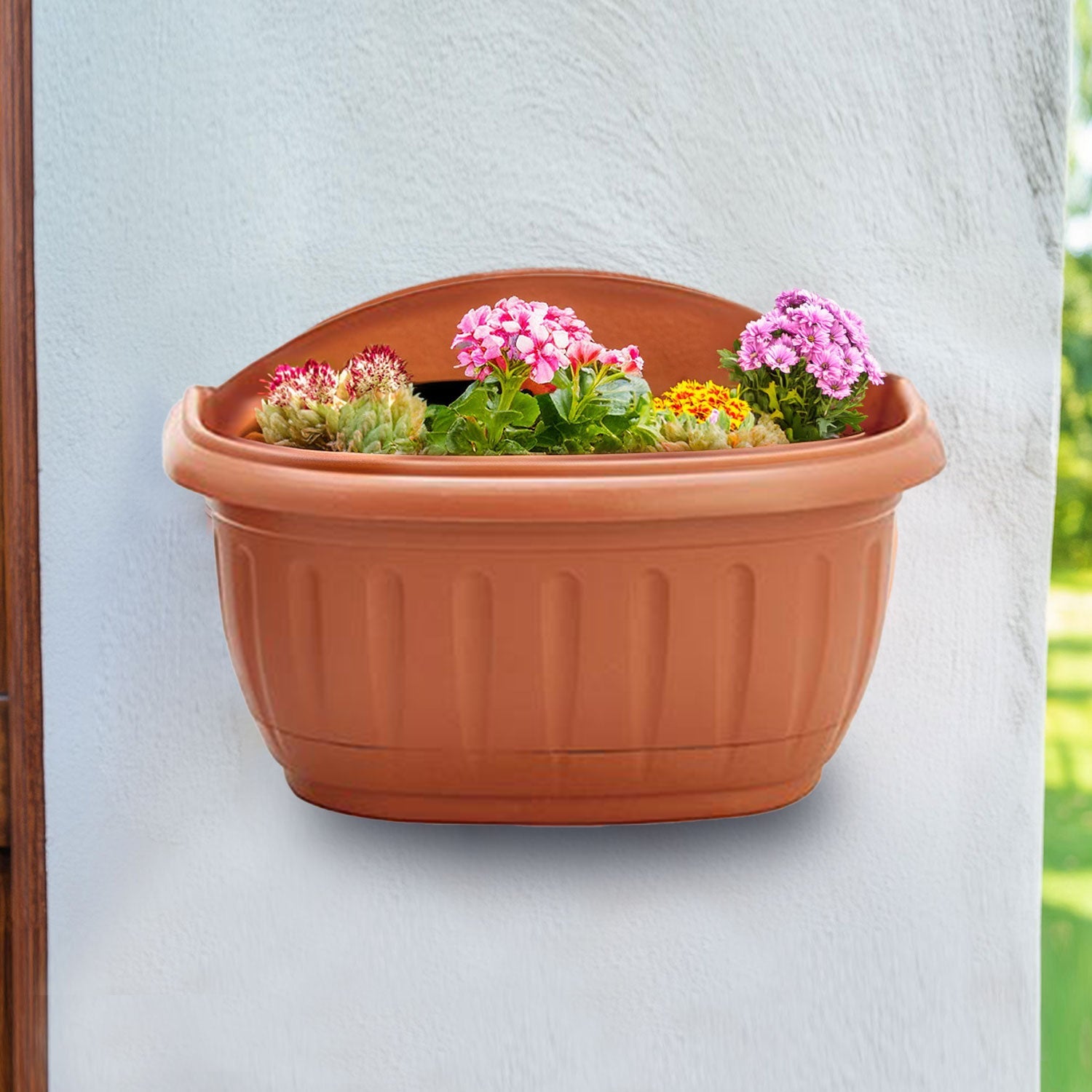 Semicircular Wall Flowerpot KD8007 24x12x15cm, Terracotta Color - Acacia Garden Center