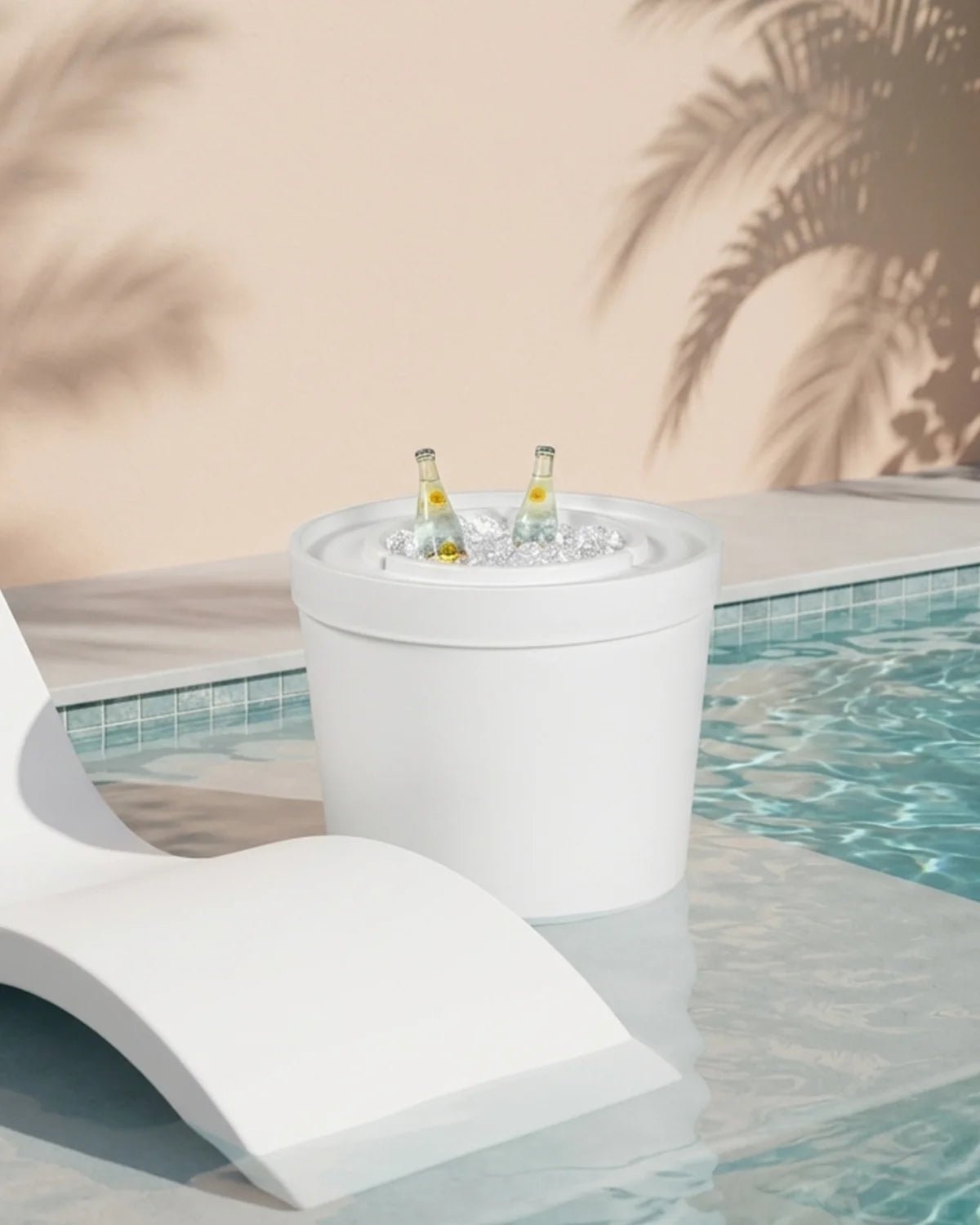 Signature Ice Bin Side Table LL - SG - IB - W, White - Acacia Garden Center