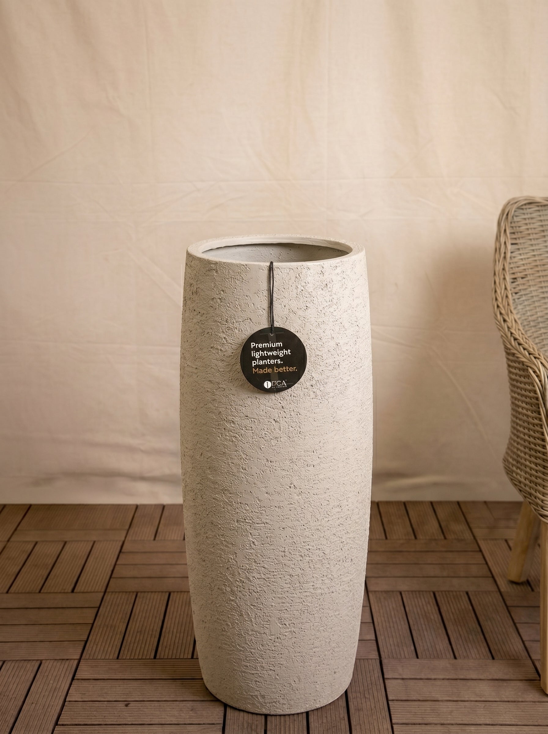 Struttura Modern Vase | Tall Tapered Planter, Dia. 112–137 cm - Acacia Garden Center