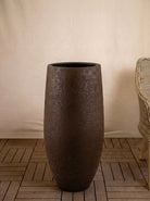 Struttura Tear Vase | Tapered Teardrop Planter, Dia. 80–100 cm - Acacia Garden Center