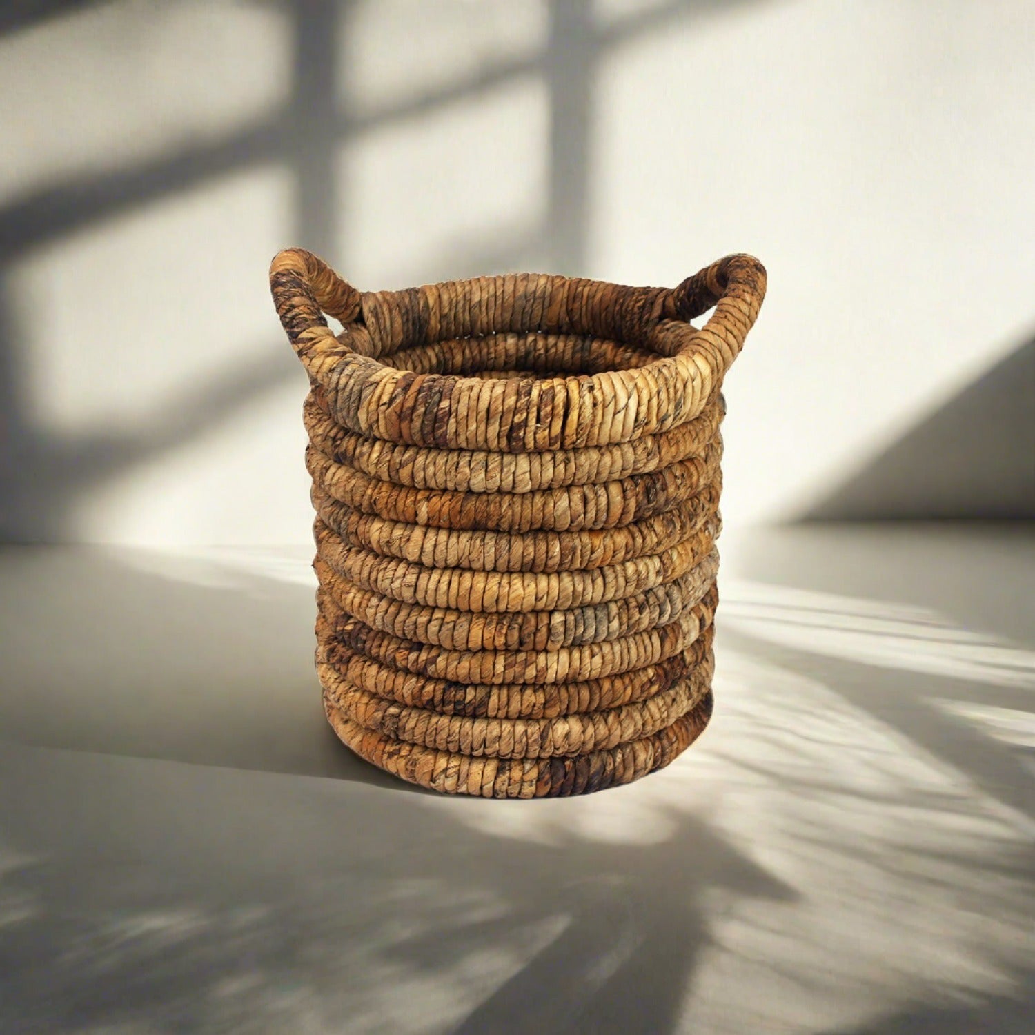 Van der Leeden Basket Abaca Round 303022B D43X50cm Brown - Acacia Garden Center