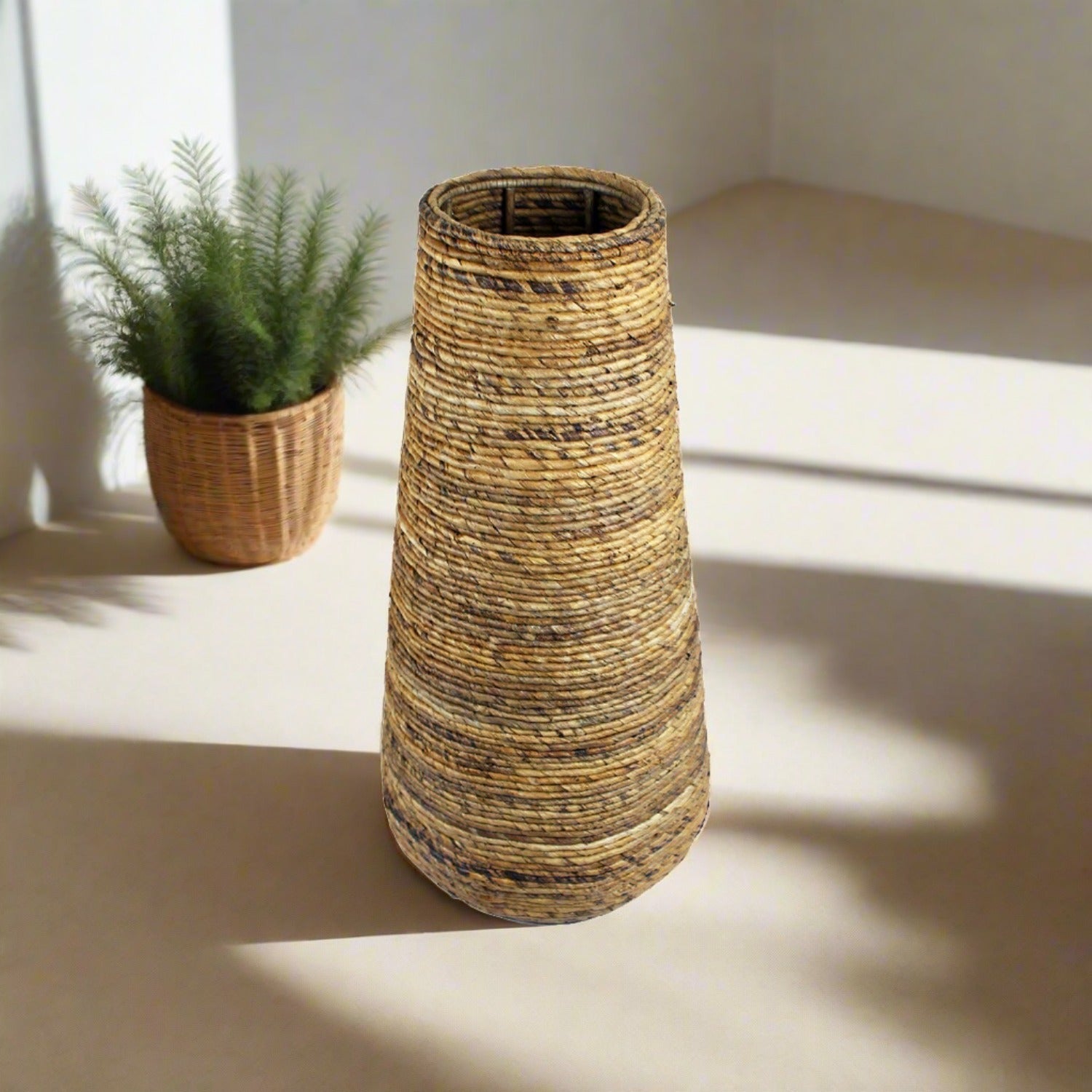 Van der Leeden Vase Abaca 305377 44x90cm - Acacia Garden Center