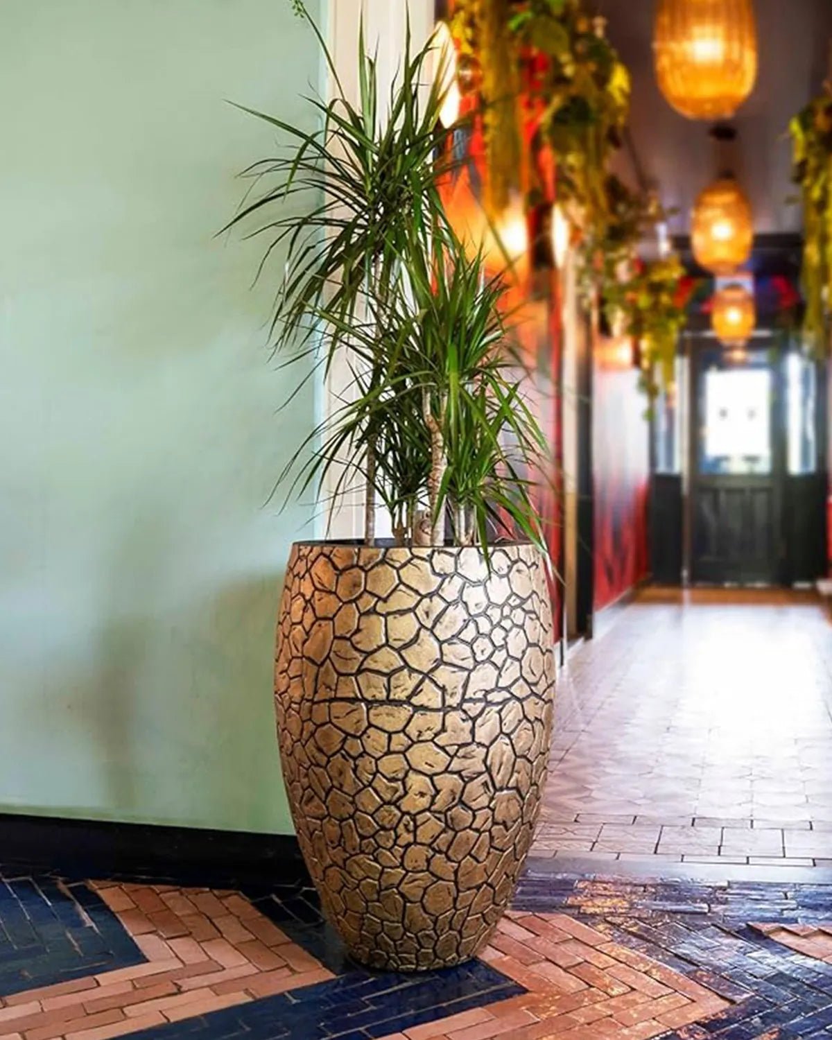 Vase Elegant Deluxe Clay - Acacia Garden Center